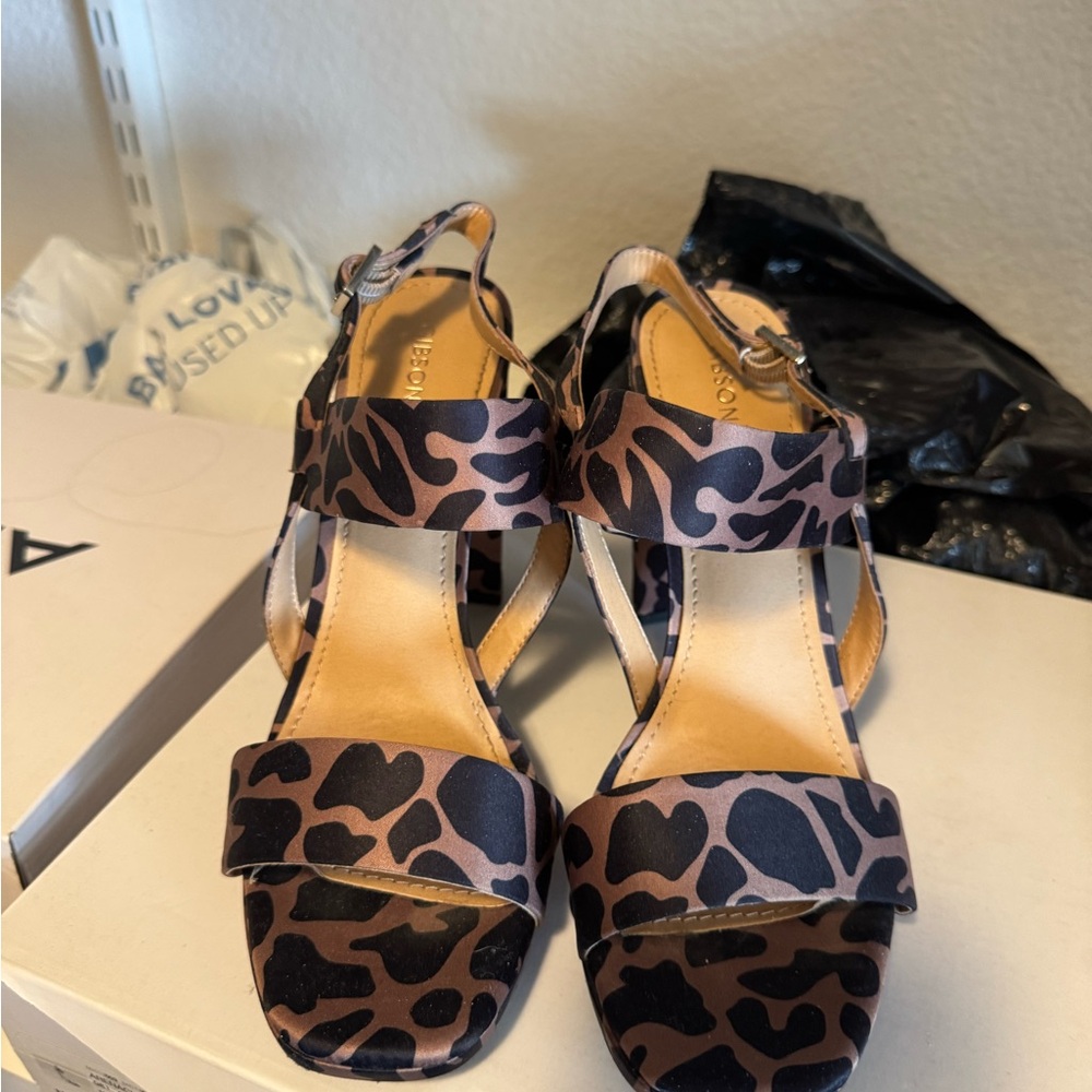 Gibson Latimer Animal Print Sandals - Tan and Black